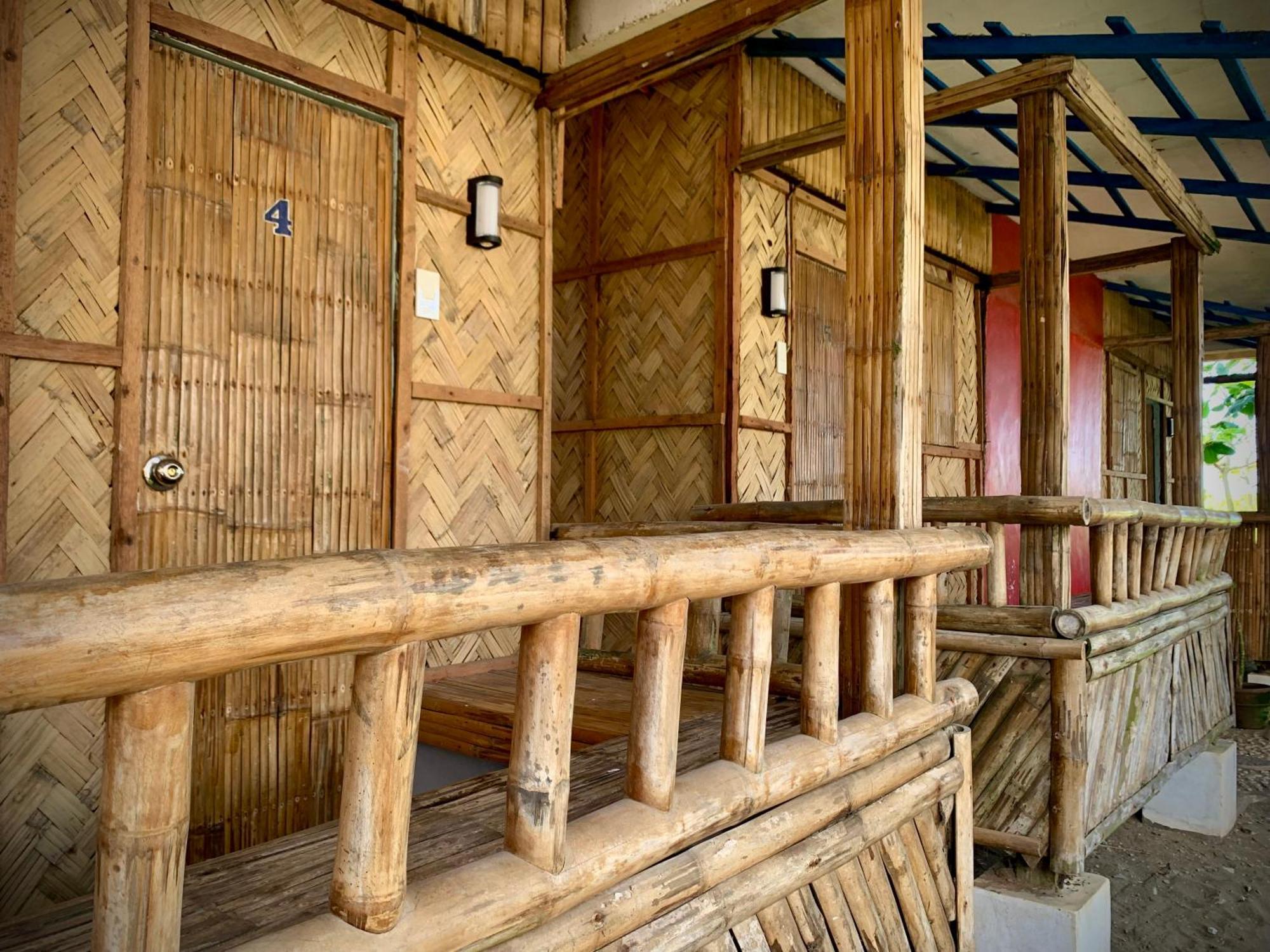 Old Parola Seaside Inn Балер Екстер'єр фото